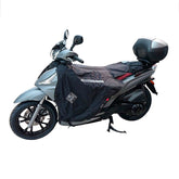 Coprigambe Termoscud R209X, un coprigambe impermeabile e termico. Su scooter. Di Tucano Urbano.
